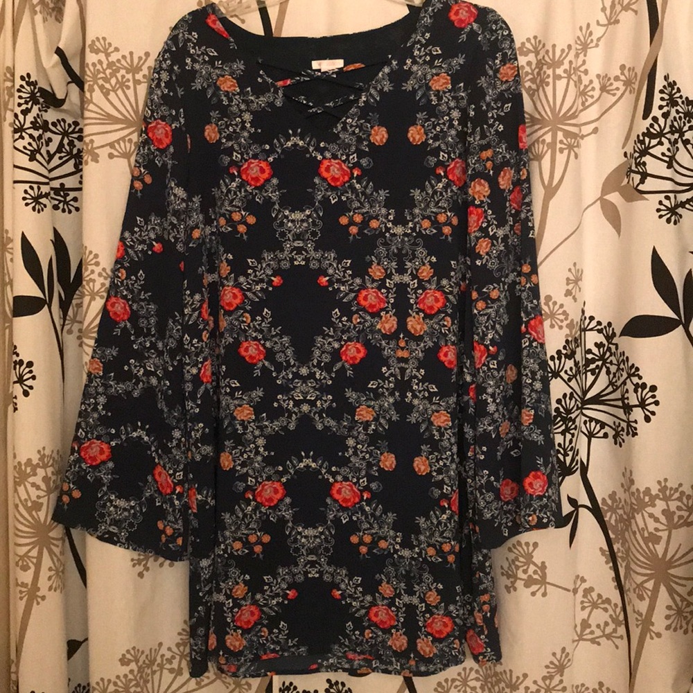 Xhilaration Bell Sleeved Dress
